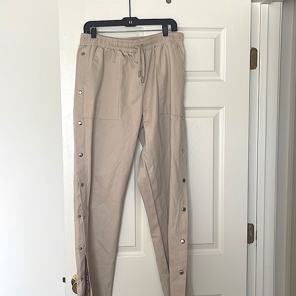 MAN boohooMAn - Picture 1 of 5